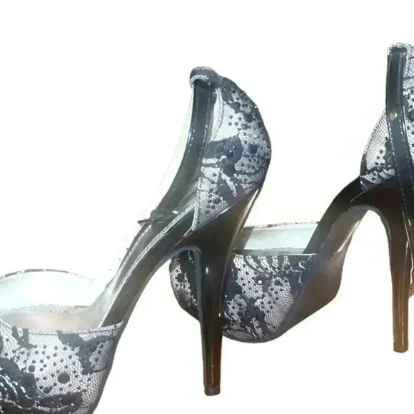 Beautiful Heels!  - Picture 14 of 16